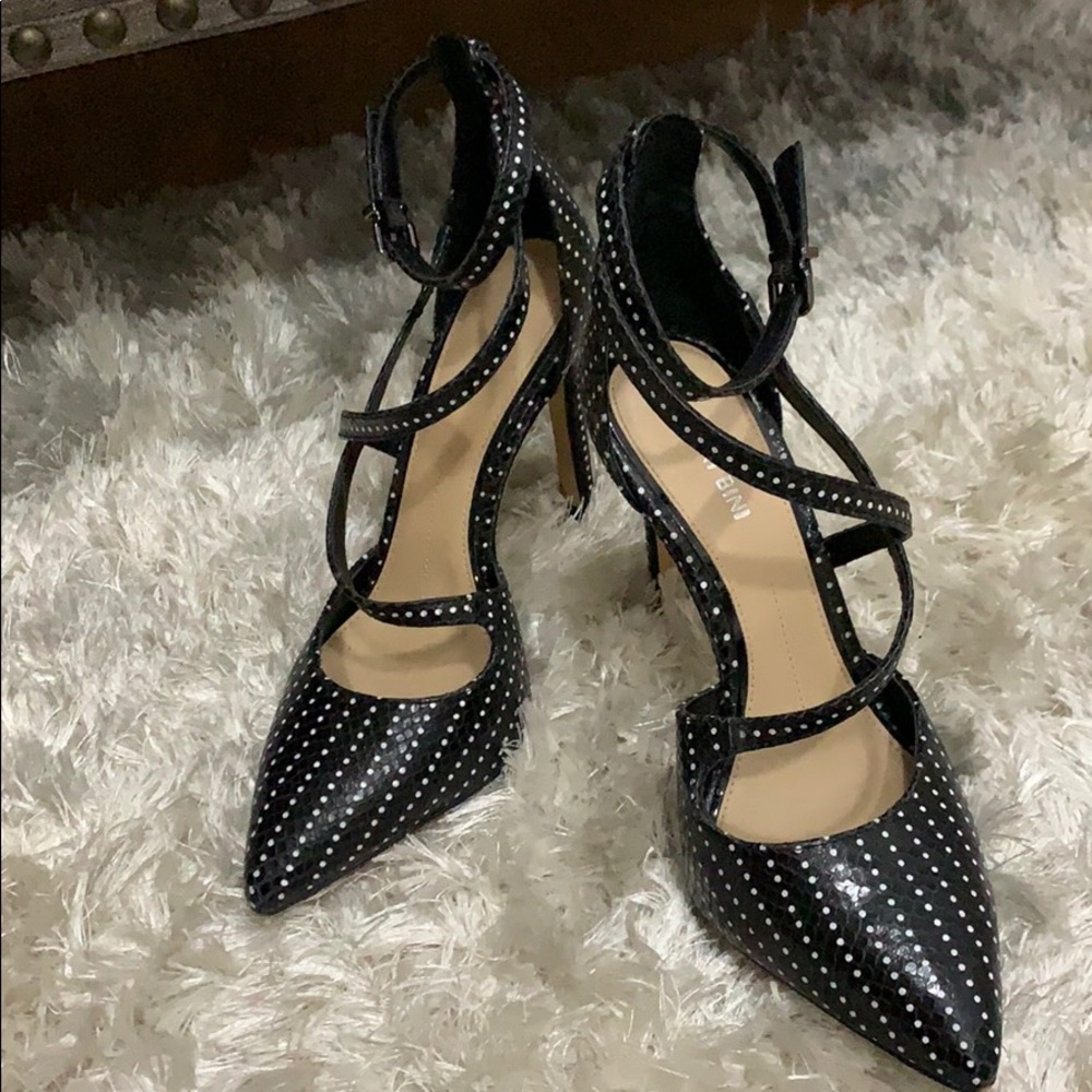 Gianni Bini Snakeskin Heels